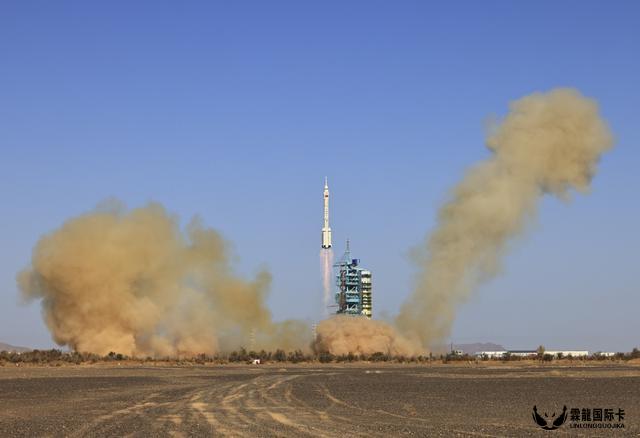 神舟十七号载人飞船发射取得圆满成功 我国载人航天工程发射任务实现30战30捷